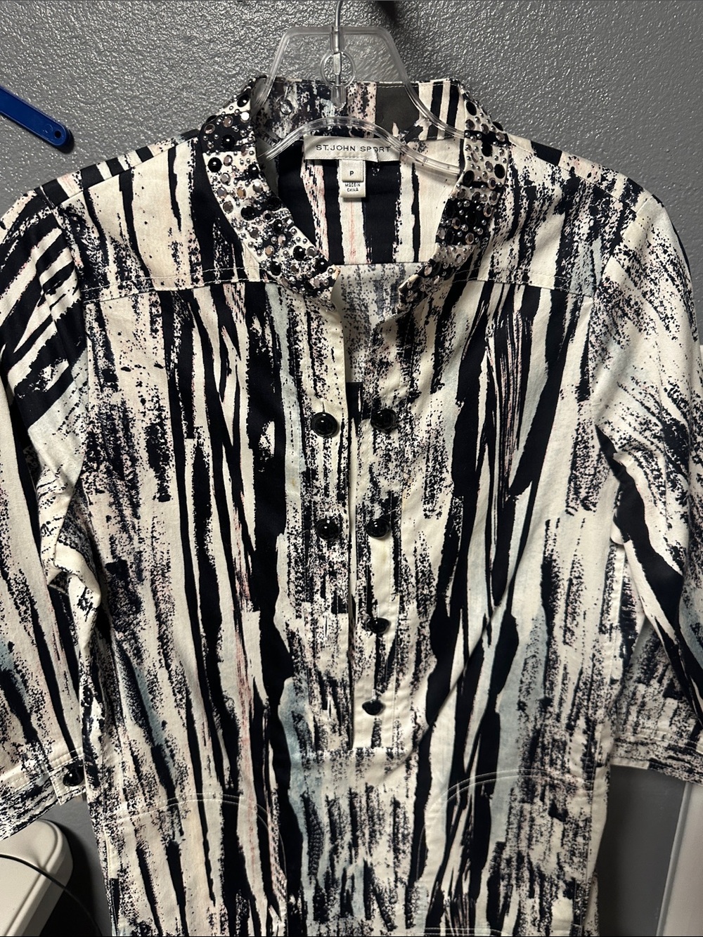 St. John Black and White Abstract Stripe Button-Front Shirt Tunic Dress